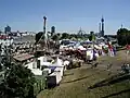 Die Düsseldorfer Kirmes nennt sich die größte Kirmes am Rhein.