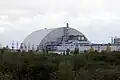 Im Jahr 2017 hat man diesen neuen Behälter um die Unglücksstelle gebaut.