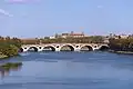 Die Pont-Neuf führt über den Fluss Garonne.