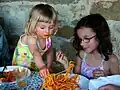 Für Kinder ist es oft nicht leicht, Spaghetti zu essen.