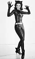 Lee Meriwether hat Catwoman gespielt, die Katzenfrau.