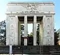 Das Siegesdenkmal ist ein umstrittenes Denkmal.