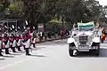 Tag der Einwanderung: Auf einer Parade zeigen sich auch Einwanderer mit deutschen Flaggen.