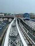 Diese Bahn bringt Menschen zum Flughafen