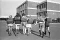 Schüler im Jahr 1969 trugen Schulranzen aus Leder.