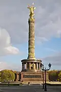 Die Siegessäule ist ein beliebter Treffpunkt.