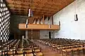 Eine Abdankungshalle, für das Abschiedstreffen, in der Schweiz.