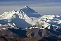 Natürlich gehört auch der Mount Everest als höchster Berg der Erde und Asiens zu den Seven Summits.