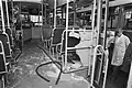 Ein Foto aus den Niederlanden im Jahr 1981: Hier im Bus haben Hooligans gewütet.