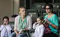 Mirka Federer im Jahr 2012 mit den beiden Zwillingsmädchen