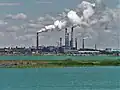 Kasachstan hat viele Bodenschätze wie Erdöl und Erdgas, aber auch verschiedene Metalle. Hier im Bild eine Kupferhütte.