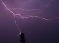 Blitze sind eine gefährliche Kraft in der Natur.