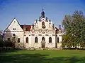 In der Sankt-Anna-Kapelle wurde Wallenstein begraben.