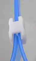 Ein zahnloser Reißverschluss an einem Plastikbeutel