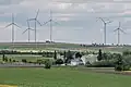 Die Urban-Mühle bei Wilfersdorf, mit Windpark