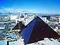 Das Luxor Hotel in der Stadt Las Vegas in den USA