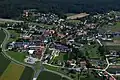 Luftbild von Großhartmannsdorf in der Steiermark. Es liegt in der Gemeinde Großsteinbach.
