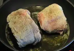 Ossobuco wird angebraten
