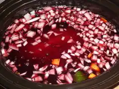 … wird in der Marinade einige Tage eingelegt.