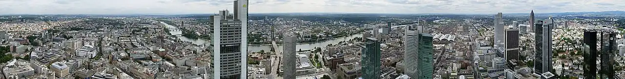 Frankfurt vom Maintower gesehen