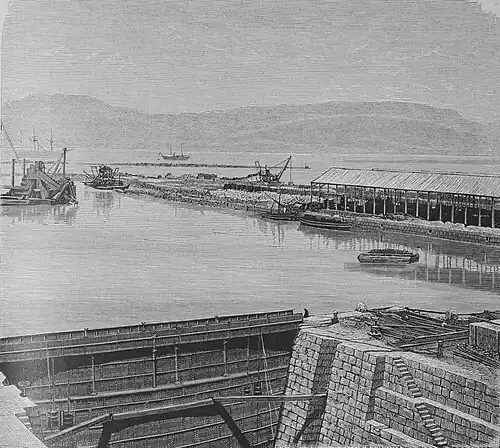 S. 581: Nuer Hafen von Suez und Fernsicht auf die Felswüste von Ataka