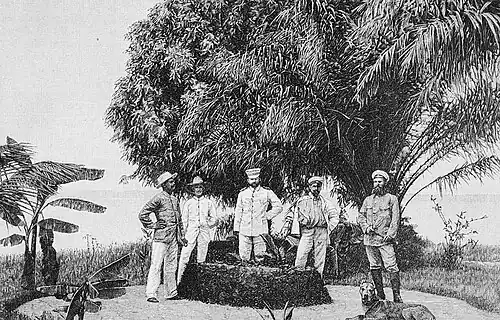 Die Gartenlaube (1892) b 445.jpg Das Grab des Hauptmanns von Gravenreuth in Kamerun