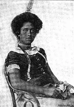 File:Die Gartenlaube (1899) b 0846_1.jpg Samoanerin in europäischer Kleidung Schreiber