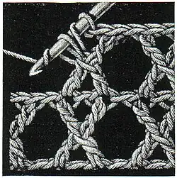 4. Häkelarbeit (Kreuzstäbchen).