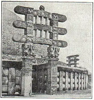Indische Kunst: Steinzaun mit Tor der Stupa von Santschi.